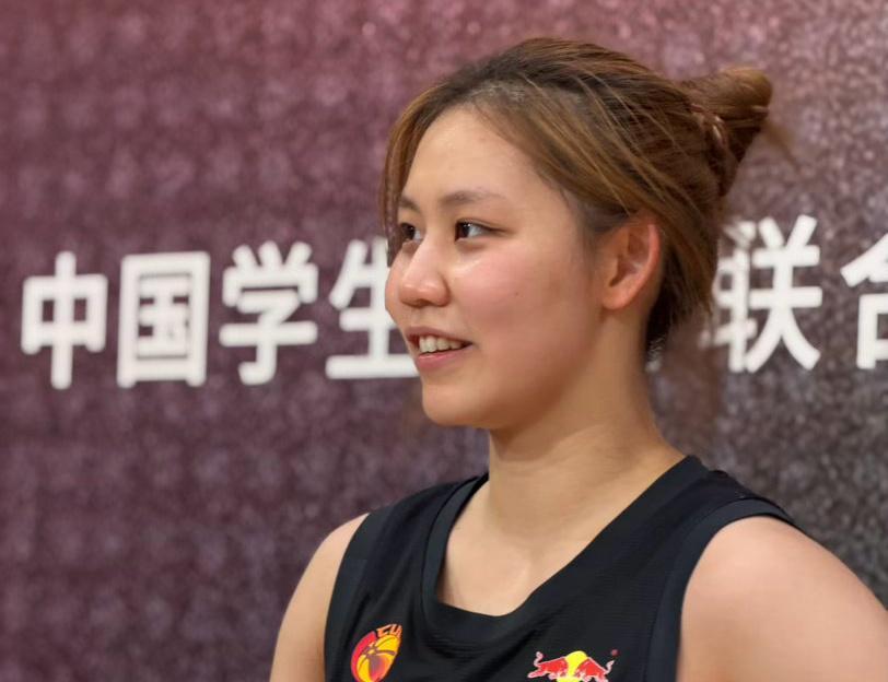 华体会官方入口-轰30分+三分9中8！中国女篮19岁新星崛起：女版欧文闪耀大学联赛